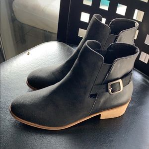 Vegan Black suede Chelsea  boots